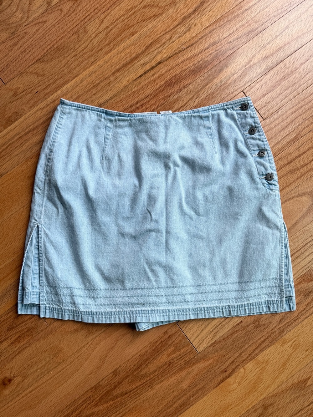 Vintage Liz Claiborne Light Blue Denim Skort with Side Buttons